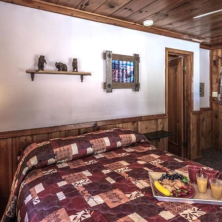 Apache Village 9, Queen Bed, Midtown, Pet Friendly, Sleeps 2 鲁伊多索 外观 照片