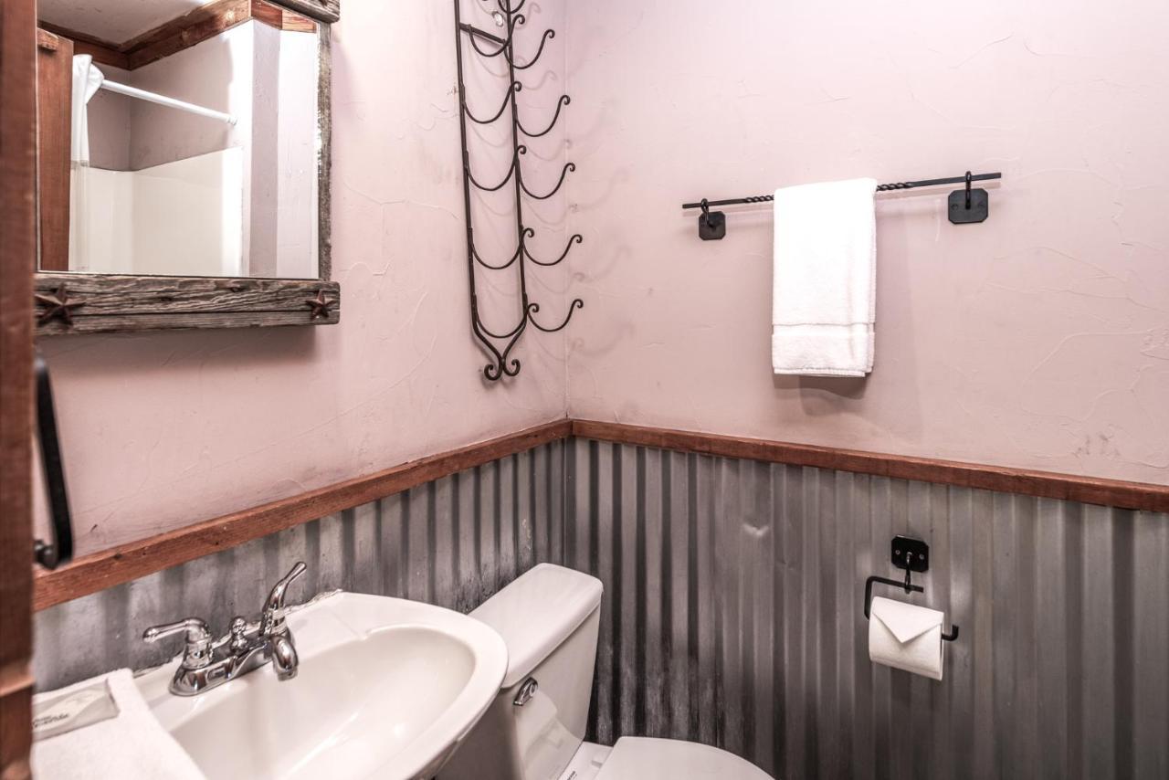 Apache Village 9, Queen Bed, Midtown, Pet Friendly, Sleeps 2 鲁伊多索 外观 照片